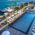 Brown House & Hotel 4*