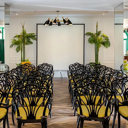 Brown House & トロギール