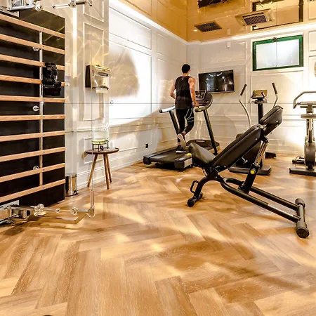 ホテル Brown House &