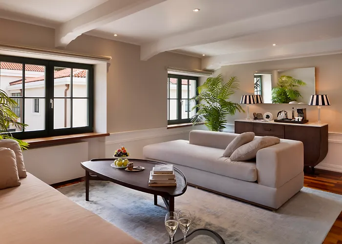 Brown House & Hotel Trogir