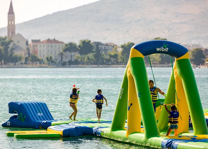 Brown House & 4* Trogir