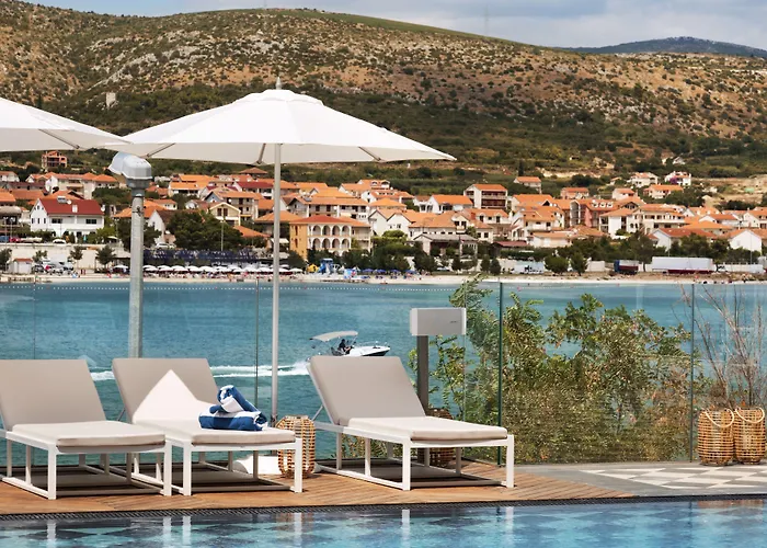 Brown House & 4* Trogir