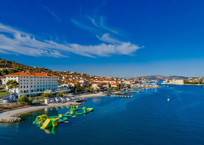 Hotel Brown House & Trogir