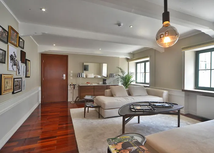 Brown House & Hotel Trogir