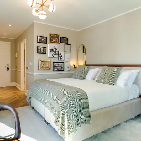 Brown House & Hotel Trogir