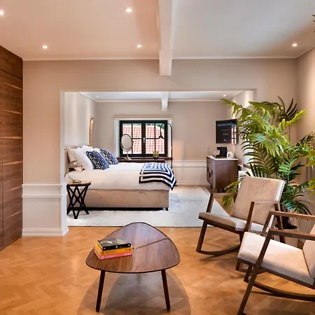 Hotel Brown House & Trogir