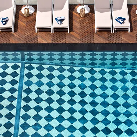 Ξενοδοχείο Brown House &