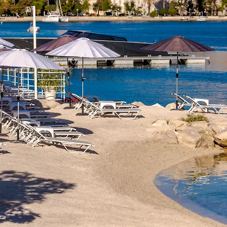 Brown House & Trogir