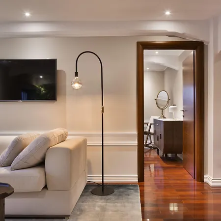 Hotel Brown House & 4*