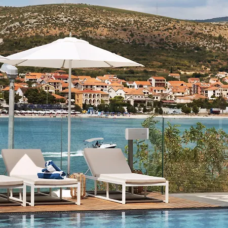 Brown House & 4* Trogir