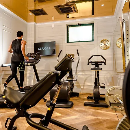 Hotel Brown House & 4*