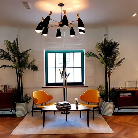 Hotel Brown House &