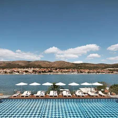 Brown House & Semesteranläggning (resort) Trogir