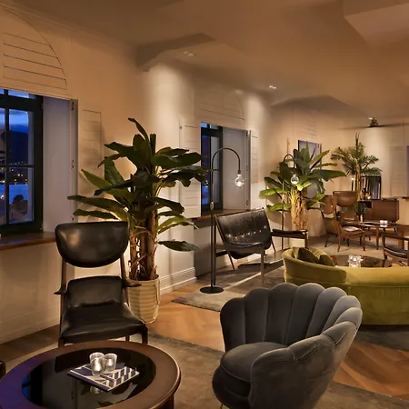 Brown House & 4* Trogir