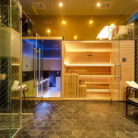 Brown House & Hotel Trogir