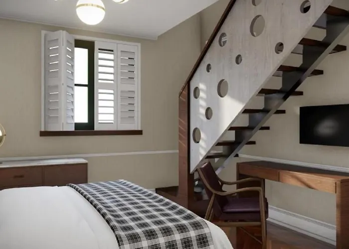 Ξενοδοχείο Brown House & 4*