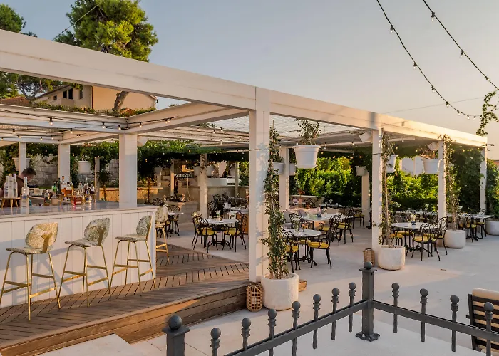 Brown House & Ξενοδοχείο