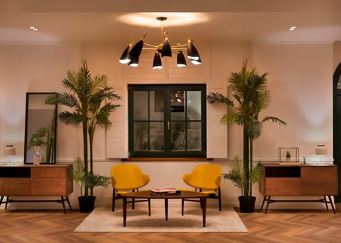 Ξενοδοχείο Brown House &