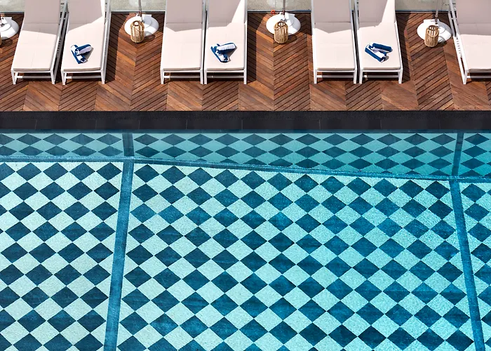 Ξενοδοχείο Brown House &