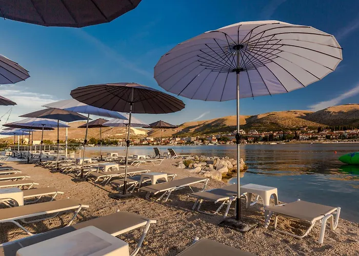 布朗海滩豪斯酒店及spa 酒店 特罗吉尔